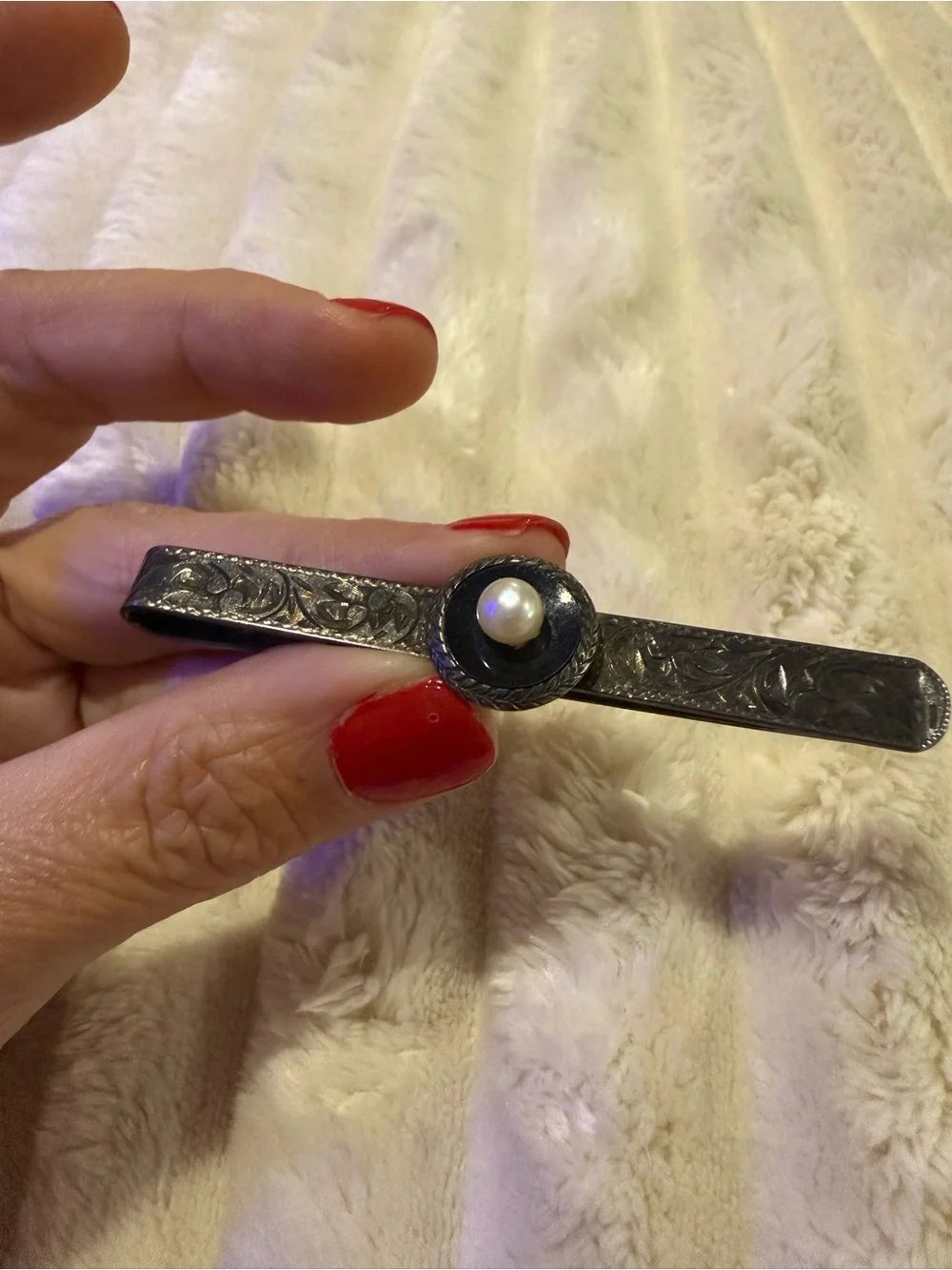 Vintage 950 Silver Engraved Tie Bar Clip w Pearl & Black Onyx Accent